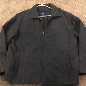 Gap men’s wool coat. Size extra large charcoal, gray in excellent condition.
